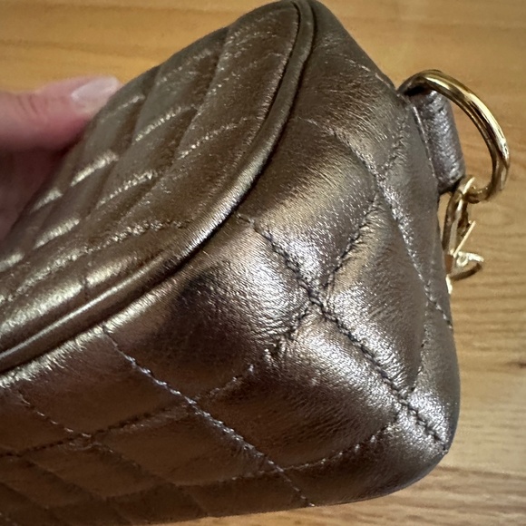 NWOT BCBG Bronze Quilted Mini Bag Evening Bag Gold Chain - Picture 9 of 10